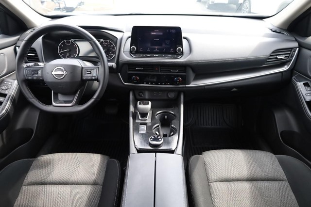 Nissan Rogue Vehicle Image 22