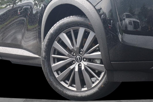 Nissan Pathfinder Vehicle Image 03