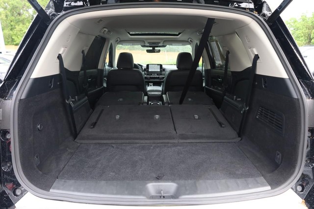 Nissan Pathfinder Vehicle Image 09