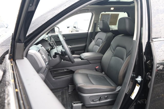 Nissan Pathfinder Vehicle Image 10