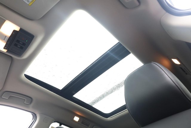 Nissan Pathfinder Vehicle Image 11