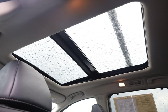Nissan Pathfinder Vehicle Image 12