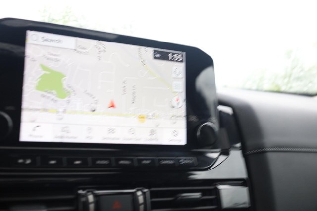 Nissan Pathfinder Vehicle Image 16