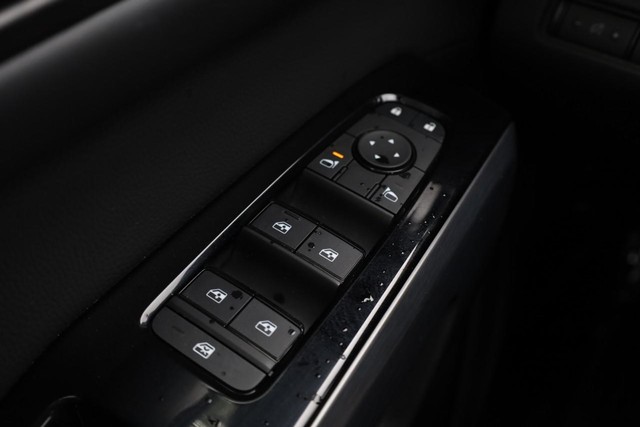 Nissan Pathfinder Vehicle Image 24