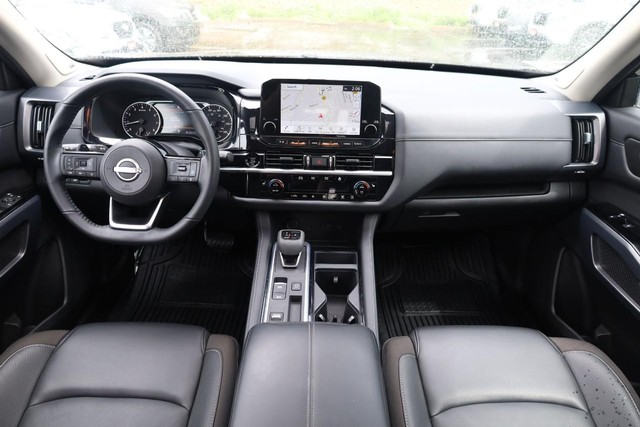 Nissan Pathfinder Vehicle Image 29