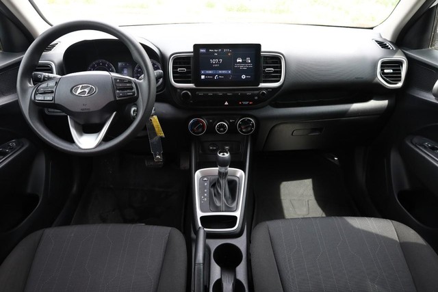 Hyundai Venue Vehicle Image 18
