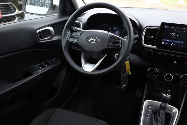 Hyundai Venue Vehicle Image 19