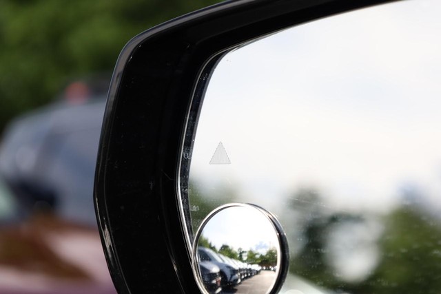Jeep Grand Cherokee Vehicle Image 19