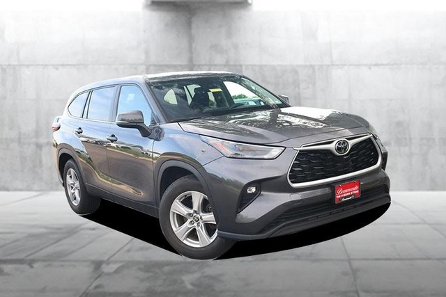 Toyota Highlander Vehicle Image 02