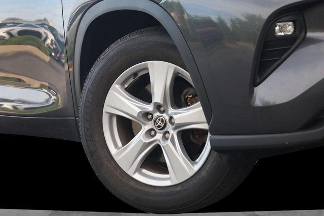 Toyota Highlander Vehicle Image 03
