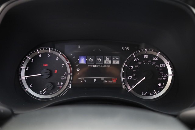 Toyota Highlander Vehicle Image 12