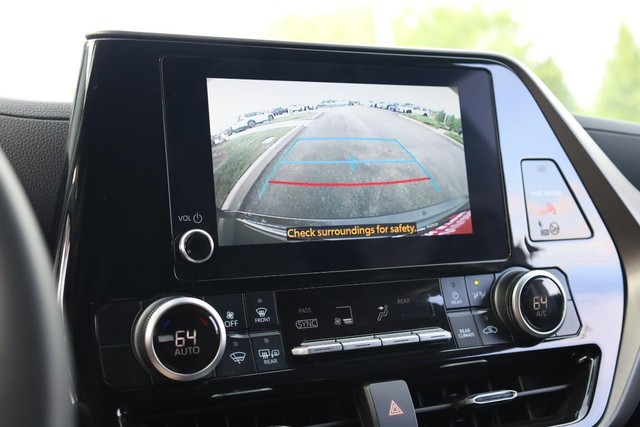 Toyota Highlander Vehicle Image 14