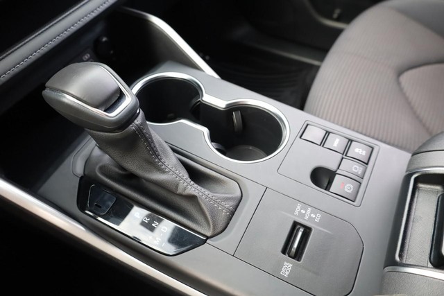 Toyota Highlander Vehicle Image 16