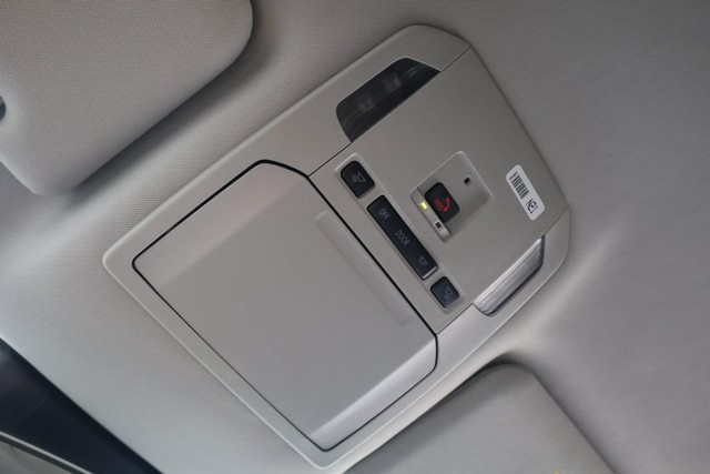 Toyota Highlander Vehicle Image 17