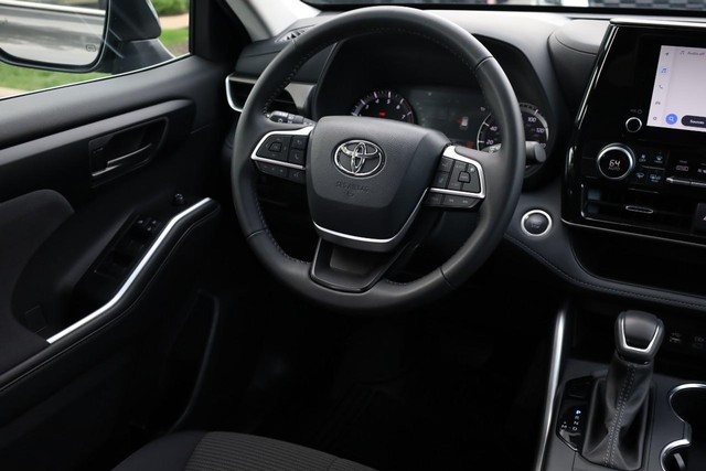 Toyota Highlander Vehicle Image 22