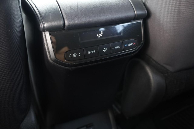 Toyota Highlander Vehicle Image 23