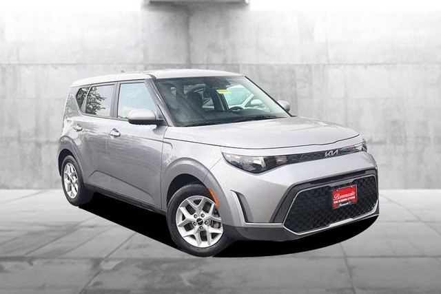 Kia Soul Vehicle Image 02