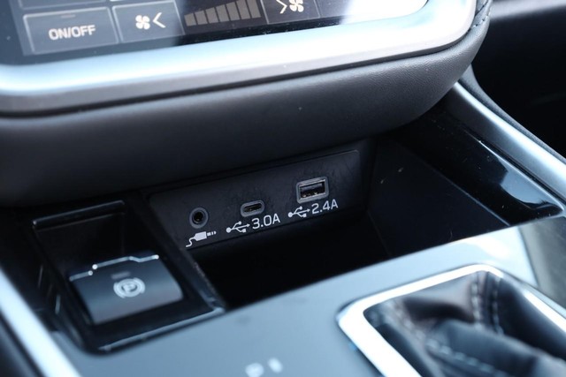 Subaru Outback Vehicle Image 14