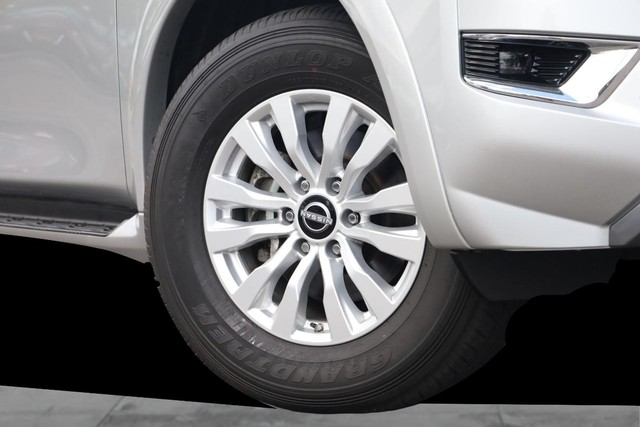 Nissan Armada Vehicle Image 03