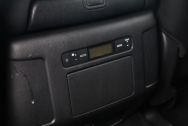 Nissan Armada Vehicle Image 24