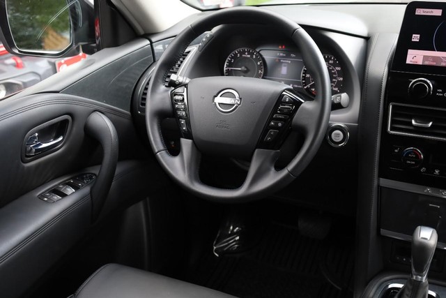 Nissan Armada Vehicle Image 26
