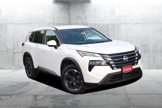 Nissan Rogue Vehicle Image 02