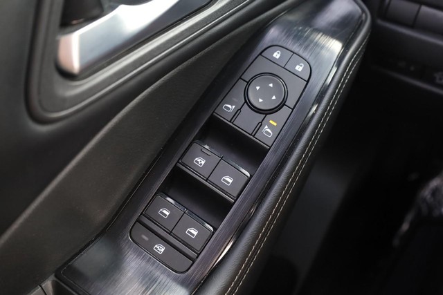 Nissan Rogue Vehicle Image 17