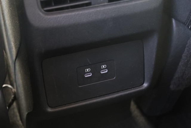 Nissan Rogue Vehicle Image 21