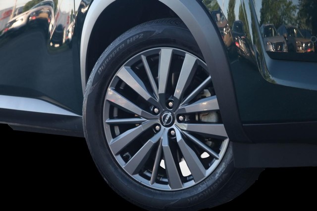 Nissan Pathfinder Vehicle Image 03