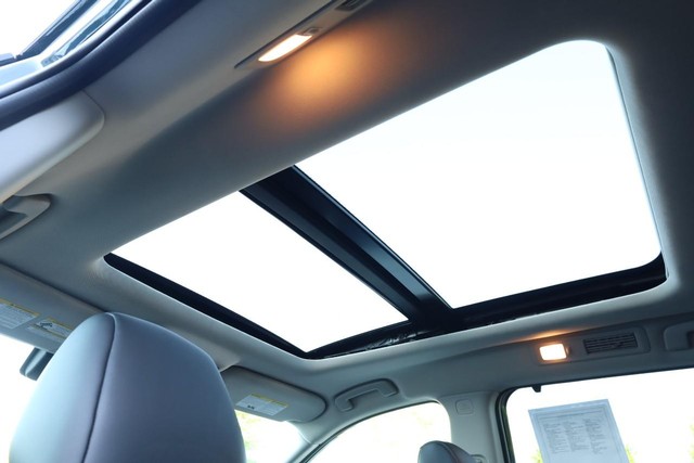 Nissan Pathfinder Vehicle Image 12