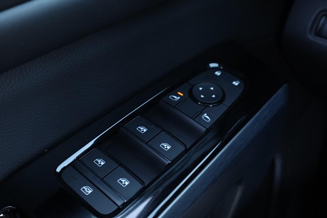 Nissan Pathfinder Vehicle Image 22