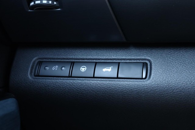 Nissan Pathfinder Vehicle Image 23