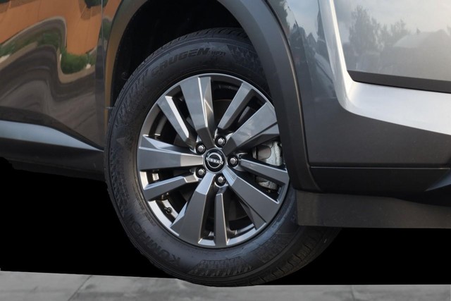 Nissan Pathfinder Vehicle Image 03