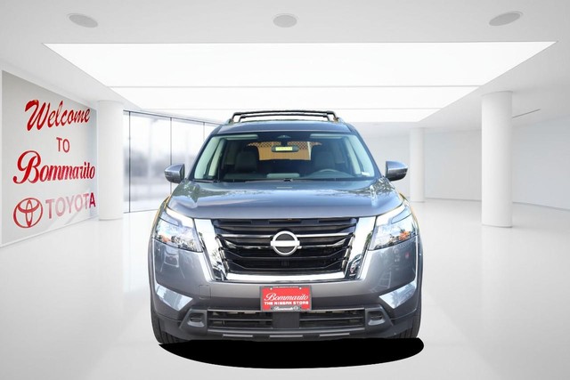 Nissan Pathfinder Vehicle Image 04