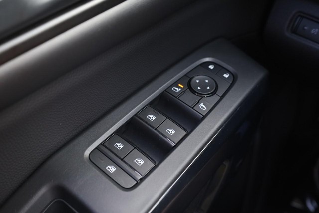 Nissan Pathfinder Vehicle Image 19