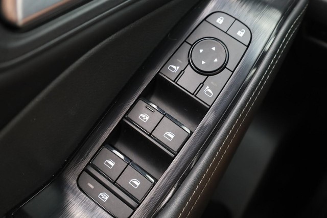2025 Nissan Rogue SV - Photo 17