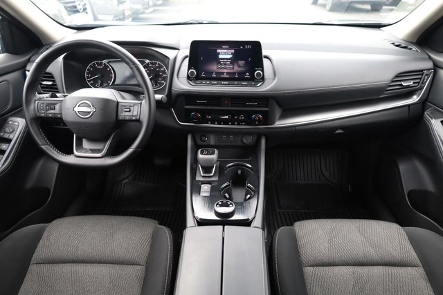 2025 Nissan Rogue SV - Photo 22