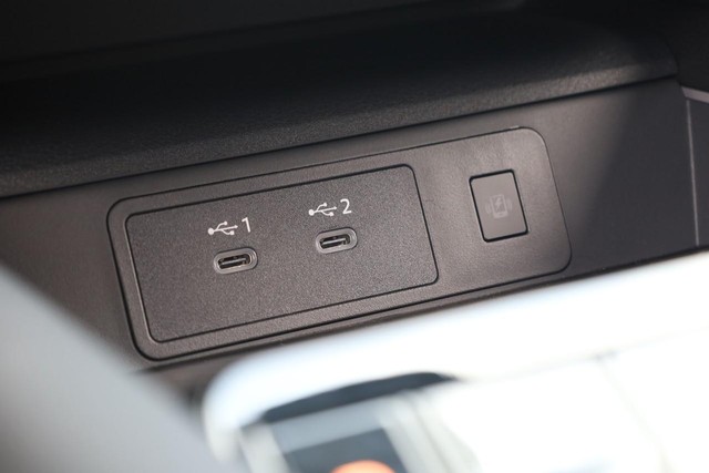 Nissan Murano Vehicle Image 18