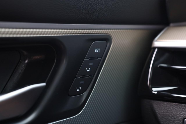 Nissan Murano Vehicle Image 22
