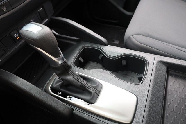 Nissan Frontier Vehicle Image 15
