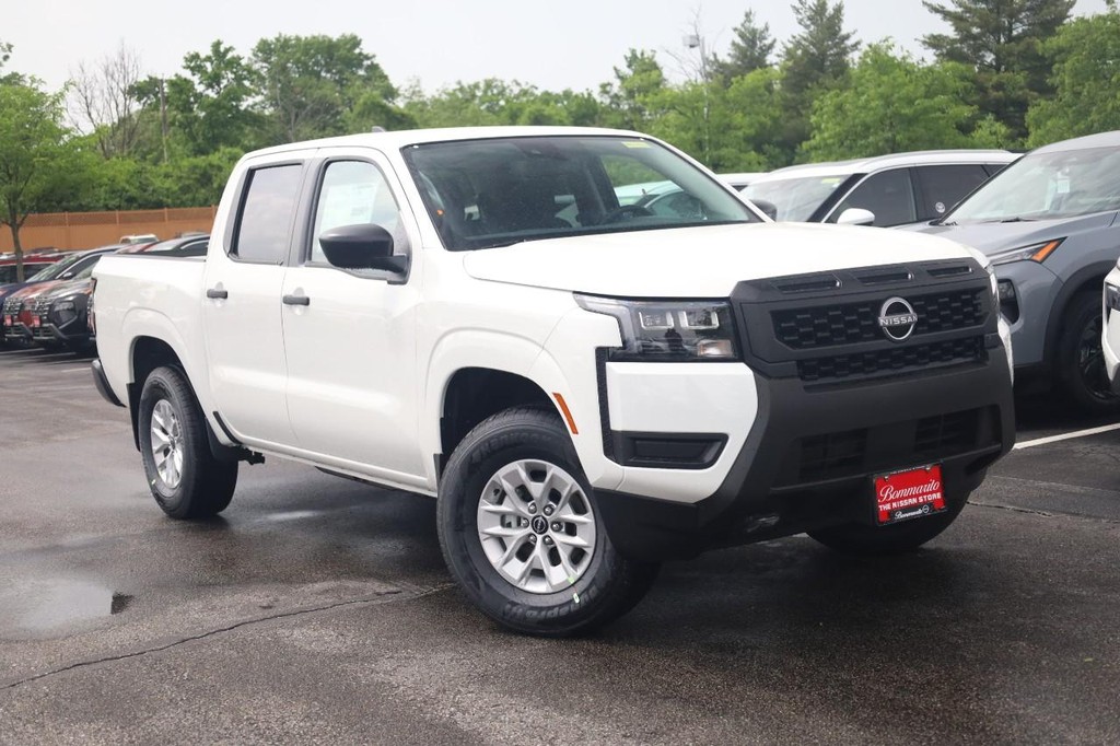 Nissan Frontier Vehicle Image 02