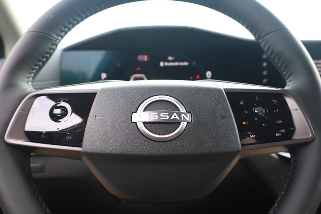 Nissan Murano Vehicle Image 11