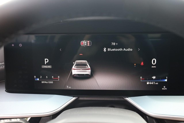 Nissan Murano Vehicle Image 12