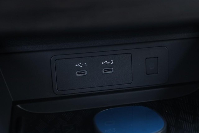 Nissan Murano Vehicle Image 18