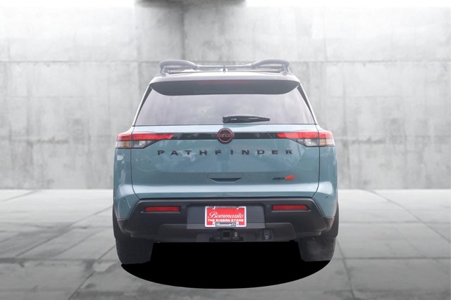Nissan Pathfinder Vehicle Image 06