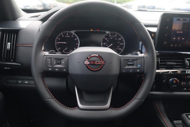 Nissan Pathfinder Vehicle Image 08