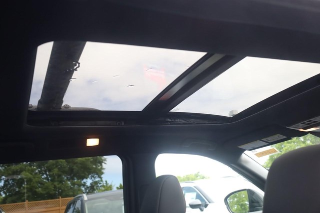 Nissan Pathfinder Vehicle Image 23