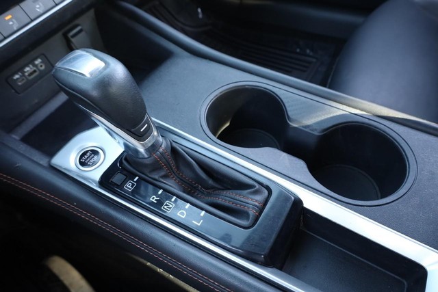 Nissan Altima Vehicle Image 16