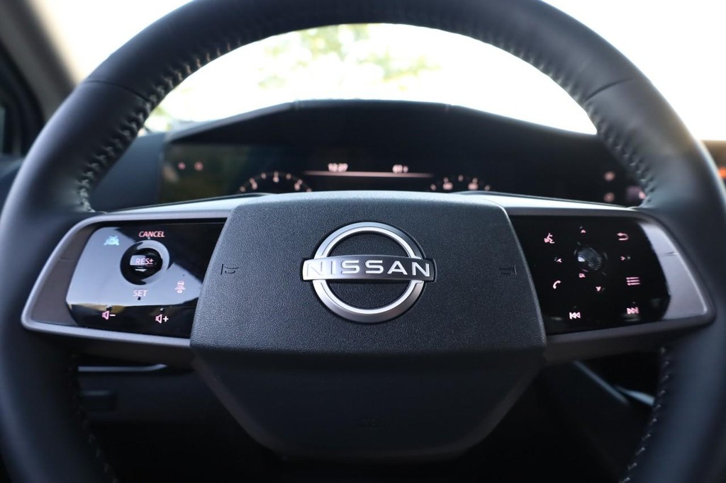 Nissan Murano Vehicle Image 09