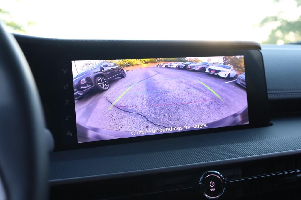 Nissan Murano Vehicle Image 12